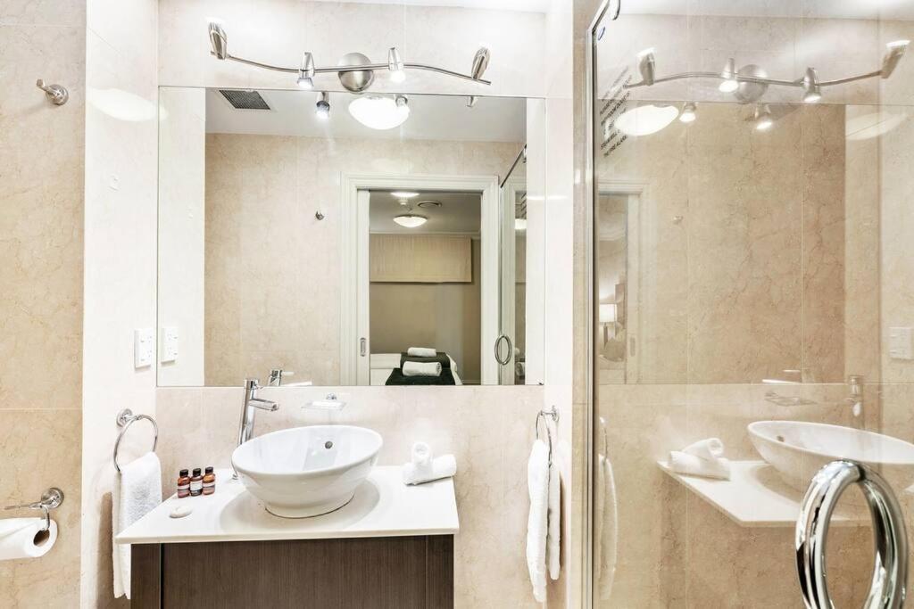 The Beacon - 2 Bedroom Luxe Apartment Queenstown Buitenkant foto